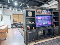 Perfect Family Escape: Playground, Fire Pit, Games & Boat Parking Near Kemah! - Homestays