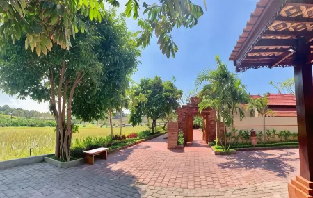 Kartika Dahayu Private Pool Villas