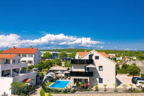 Villa LuiSole - Apartment °1 with heated saltwater pool, family-friendly