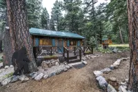 Rustic Cozy Cabin at the Base of Greenhorn Mountain.