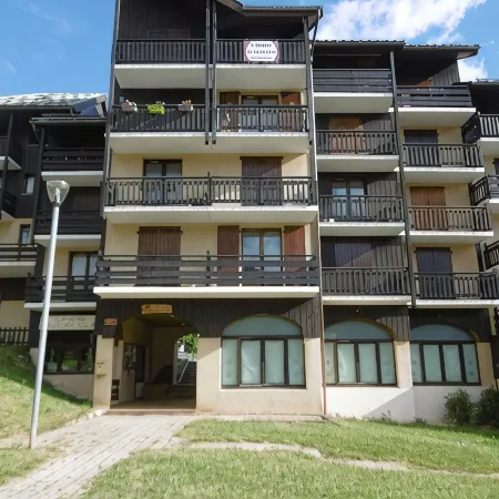 Gresse en Vercors Ski/Summer Resort (Swimming Pool)Night, Week and Weekend Rentals