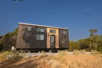 2Br Tiny Home Near Palo Pinto Mountains State Park + Sleeps 4 + Firepit - 2성급