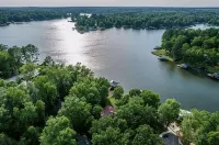 NEW OWNERS: Family Lakefront Retreat: huge dock/kayak/fish/fire pit/amenities - 4-Star