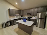 Clean Cozy Family Home near Whitworth University, park,shopping and Mt Spokane - Bungalows