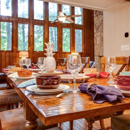 Pineapple Lodge: Mountain Vibes~Game Room~Grill~Loads of Space