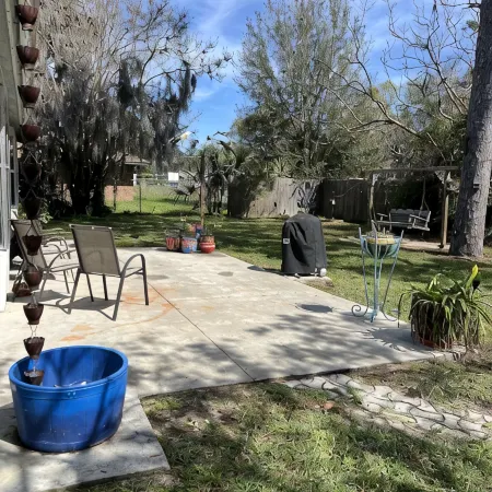 Charming 3-bedroom house with WiFi and AC in Crystal River