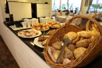 Apart Hotel Deutschmeister - Breakfast