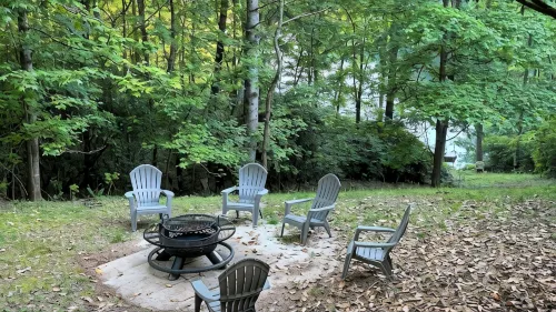 Large Family Cabin Escape in North GA Mountains on Private Pond - シャレー