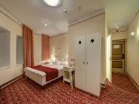 里亞老城酒店 鄰近市政府的酒店