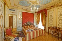 Hotel Regina Palace - balcony