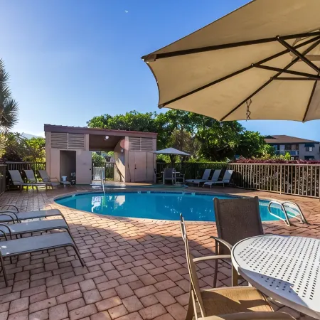 Newly Renovated Condo - Next to the beach!