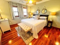 Sunset Ridge-Sleeps 16-Panoramic Lake Cumberland Views-3 Decks-Jamestown Marina