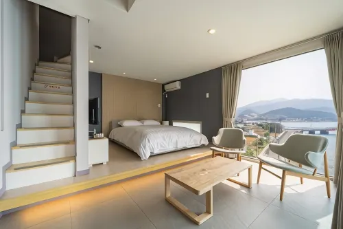 Tacet Pension - balcony