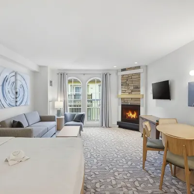 Blue Mountain Resort Mosaic Suites Hotels near Plunge Aquatic Centre