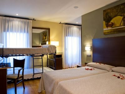 SNÖ Hotel Ciudad de Sabiñánigo