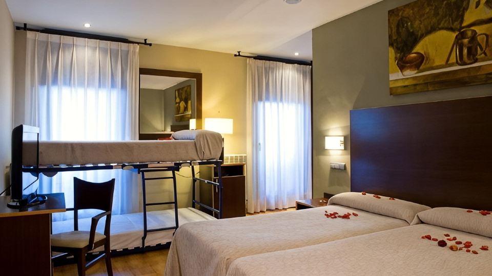 SNÖ Hotel Ciudad de Sabiñánigo