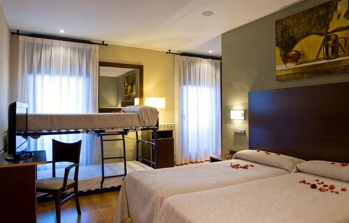 SNÖ Hotel Ciudad de Sabiñánigo