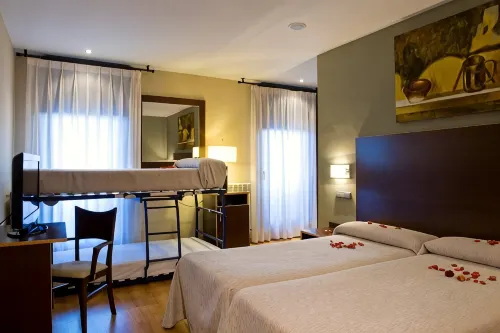SNÖ Hotel Ciudad de Sabiñánigo - 3-Star