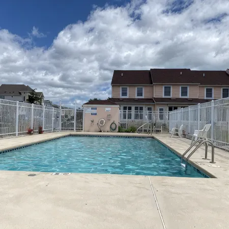 Town House on the Bay with Water Views and Pool!