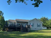 Neely Henry Lake bungalow with 3 bedrooms and 2 baths - 3-Star