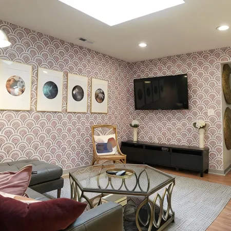 Funkytown Loft: 4BR, 2BA on Mass St, Steps to Dining & Entertainment Hotéis em Lawrence