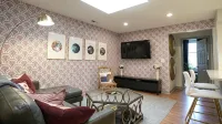 放克城Loft，馬薩諸塞街，4卧2衛公寓，距餐飲和娛樂僅數步之遙