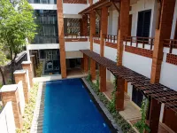 Hotel Parangraja - 3-Star