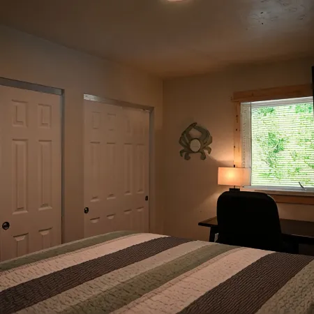 Comfy Duplex unit great for families and small groups, sleeps up to 9