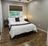 Caribou Flat II: Theater, Firepit & Private Yard! - Bungalows