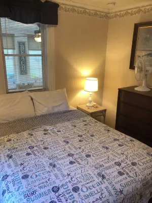 4 Nights Left -Perfect Family-Friendly Condo 5 Houses from the Ocean-Beach Block - 2-Sterne