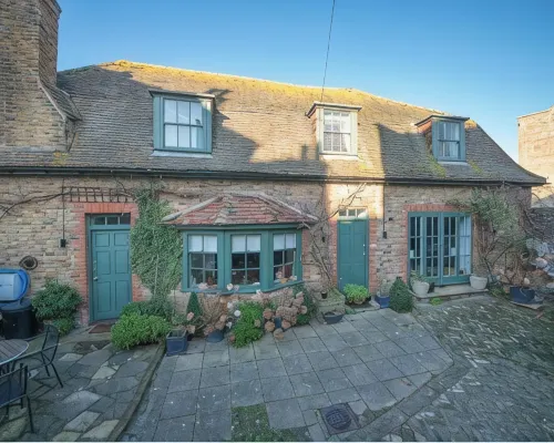 Ramsgate - Coastal Cottage Escape - Pet Friendly with Parking Hotels in Ramsgate