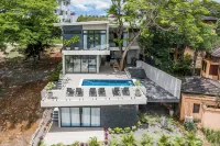 5-Bedroom Villa in Guard Gated Beachfront Community, Tamarindo/Langosta w/ Xtras - Gym