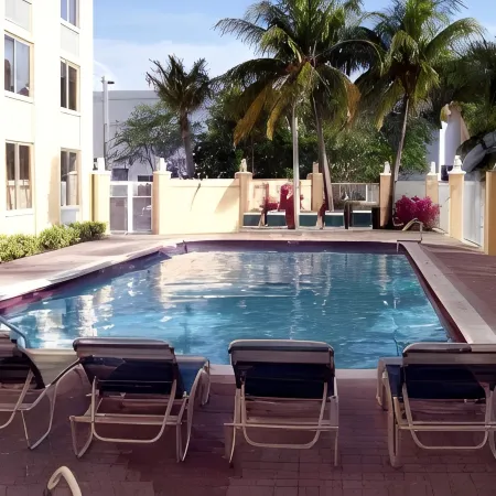 La Quinta Inn & Suites by Wyndham Sunrise