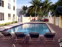 La Quinta Inn & Suites by Wyndham Sunrise - Pool
