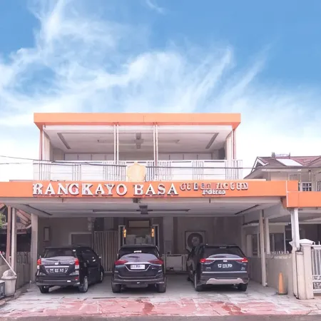 Rangkayo Basa GuestHouse Syariah