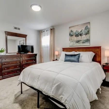 The Blue Horizon 3BR Retreat By Beach & Naval Base