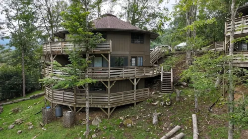 Herman's Hideaway: Remodeled Sugar Mountain Condo, Steps to the Slopes!