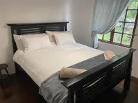 Little Creek Cabins - Homestays