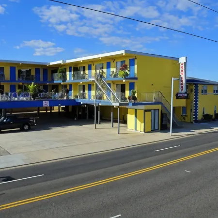 Nantucket Inn & Suites