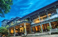 Oak Ray Ella Gap Hotel