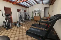 Logis Hôtel Centrotel et Spa Bulles d'Allier - ที่มีฟิตเนส