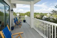 5-Bedroom Home Just 4.5 Min Walk to Dedicated Private Beach & 2 Community Pools - Badekar
