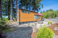 Rainforest Tiny Home Retreat: Enchanted