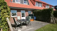 Komf. Apartment, 5 pers., 3 bedrooms, 2 bathrooms, near Sankt Peter-O. , right on the dike - Homestays