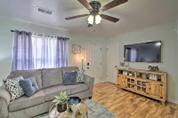 Relaxing Stay near Oaklawn Casino & Bathouse Row