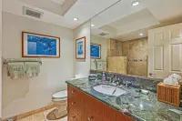 Kaanapali Luxury at the Whaler–Ocean & Black Rock Views, Steps to Beach & Dining - 2-Sterne