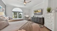 Brand New, Dolphins, Mom Clean - Lux Waterfront - 4 Bedroom / 3 Bath (Unit #202) - Jacuzzi