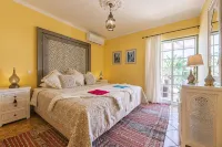 Riad Serpa Galé - Luxury, private pool, AC, wifi and 5 mins from the beach -  Casas de vacaciones