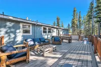 Spacious Mtn Cabin- with HOT TUB, Game room, Skiing, rafting, views and more! - Chalets