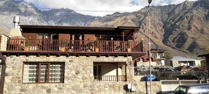 Come & Rest Hotels in Stepantsminda